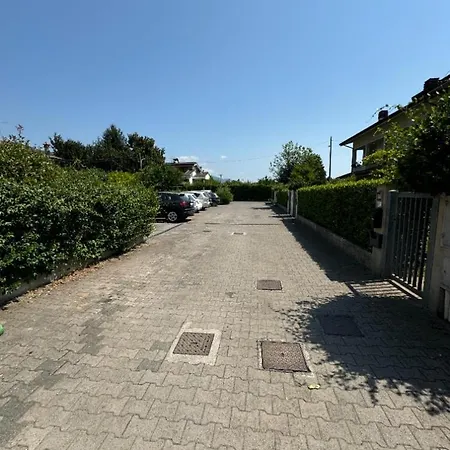 Bellissima Stanza Con Parcheggio Gratuito Homestay Cinquale